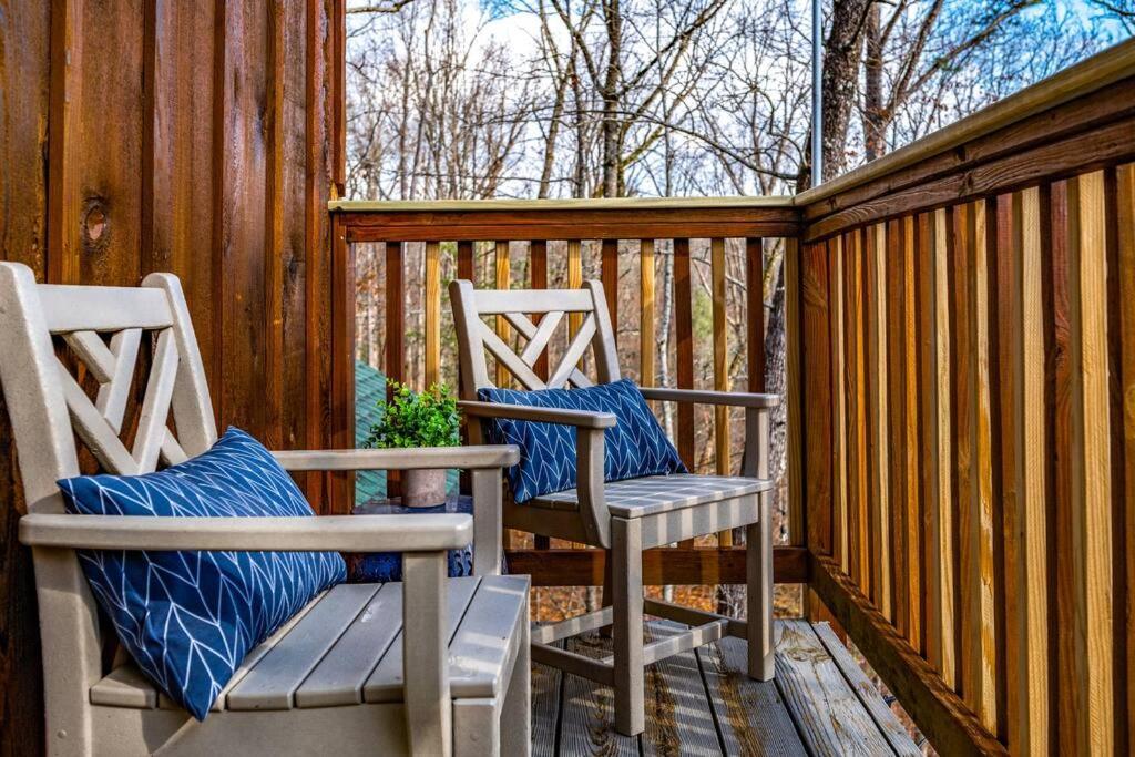 The Family Stone Luxe Cabin Sleeps 12 Hot Tub Dogfriendly Dollywood Pigeon Forge Exteriör bild