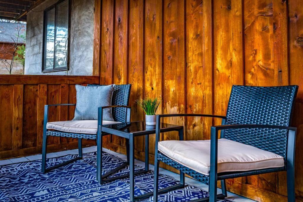 The Family Stone Luxe Cabin Sleeps 12 Hot Tub Dogfriendly Dollywood Pigeon Forge Exteriör bild