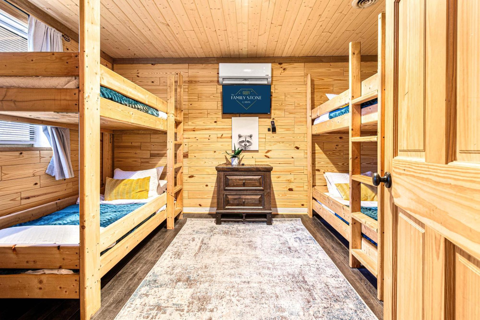 The Family Stone Luxe Cabin Sleeps 12 Hot Tub Dogfriendly Dollywood Pigeon Forge Exteriör bild