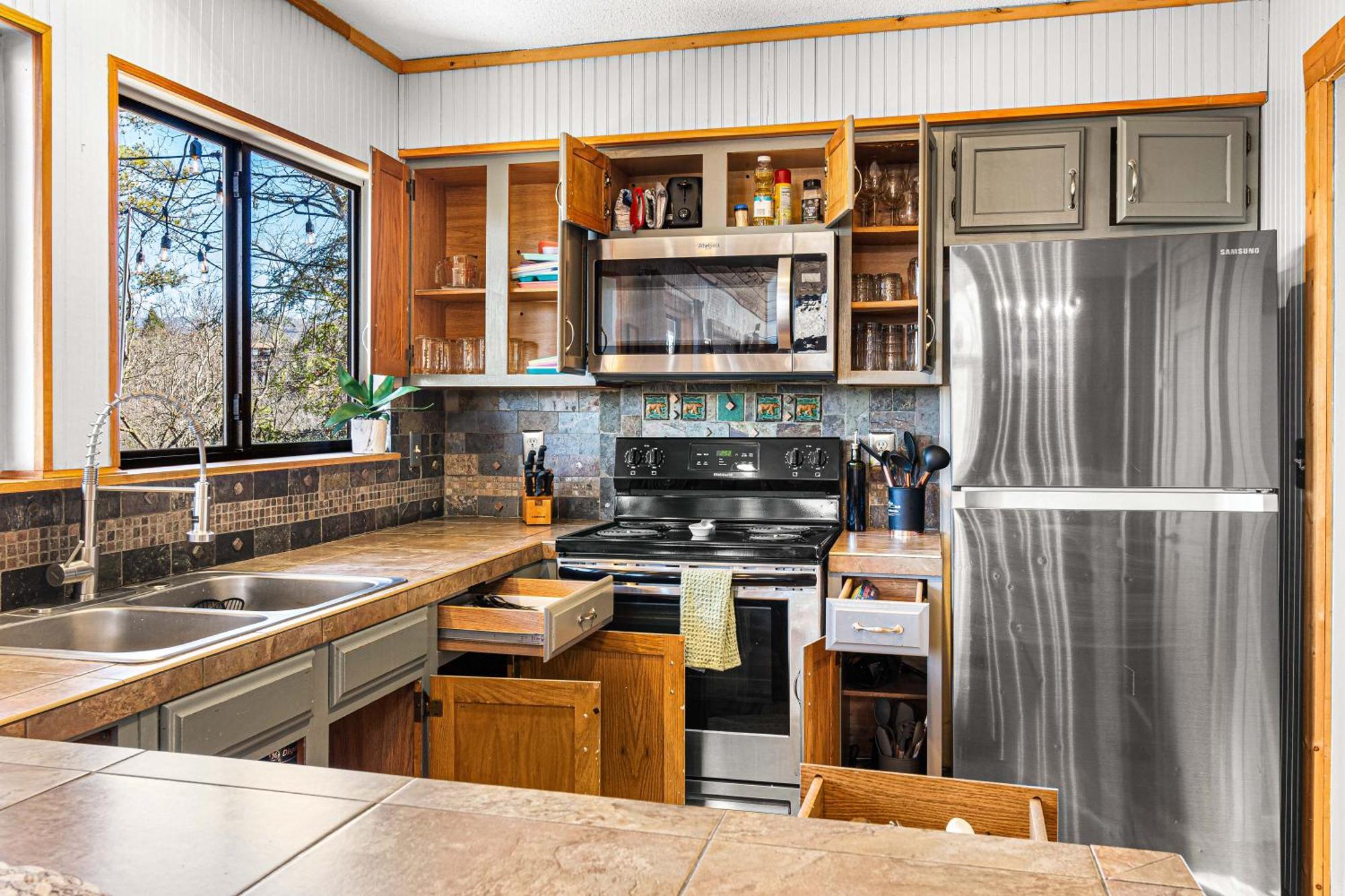 The Family Stone Luxe Cabin Sleeps 12 Hot Tub Dogfriendly Dollywood Pigeon Forge Exteriör bild